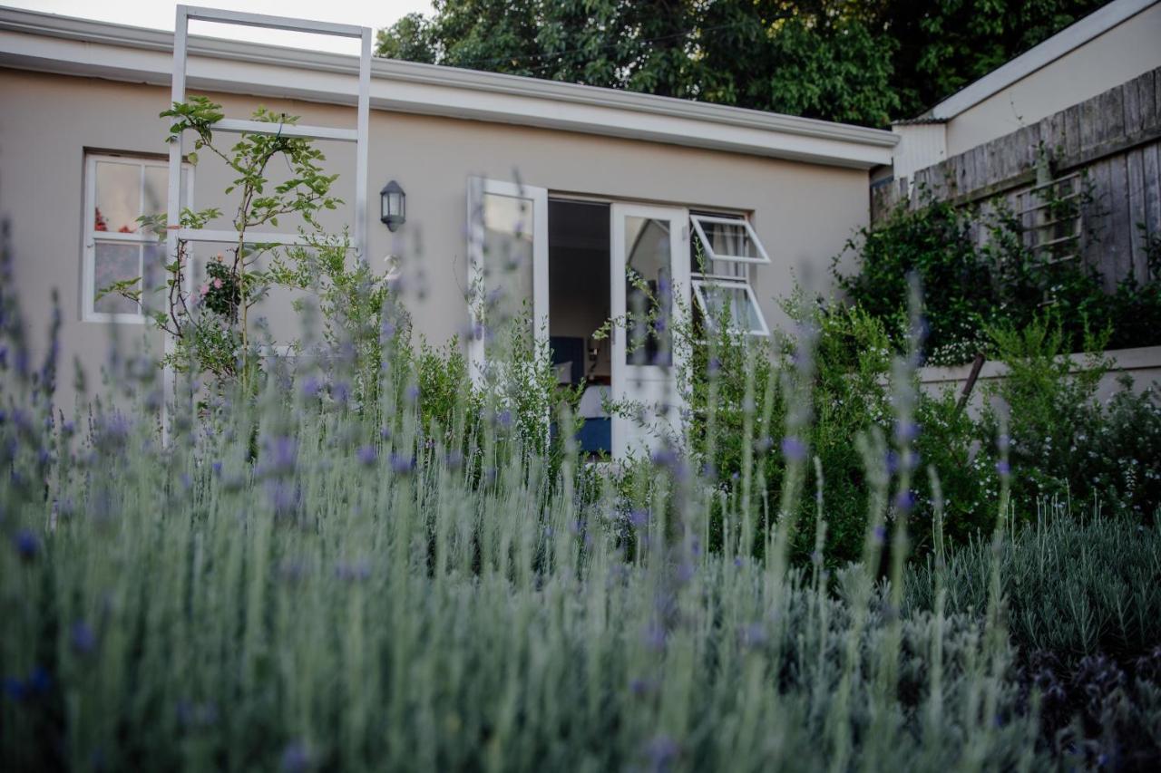 Cornerstone Manor Bed & Breakfast Grahamstown Exterior photo