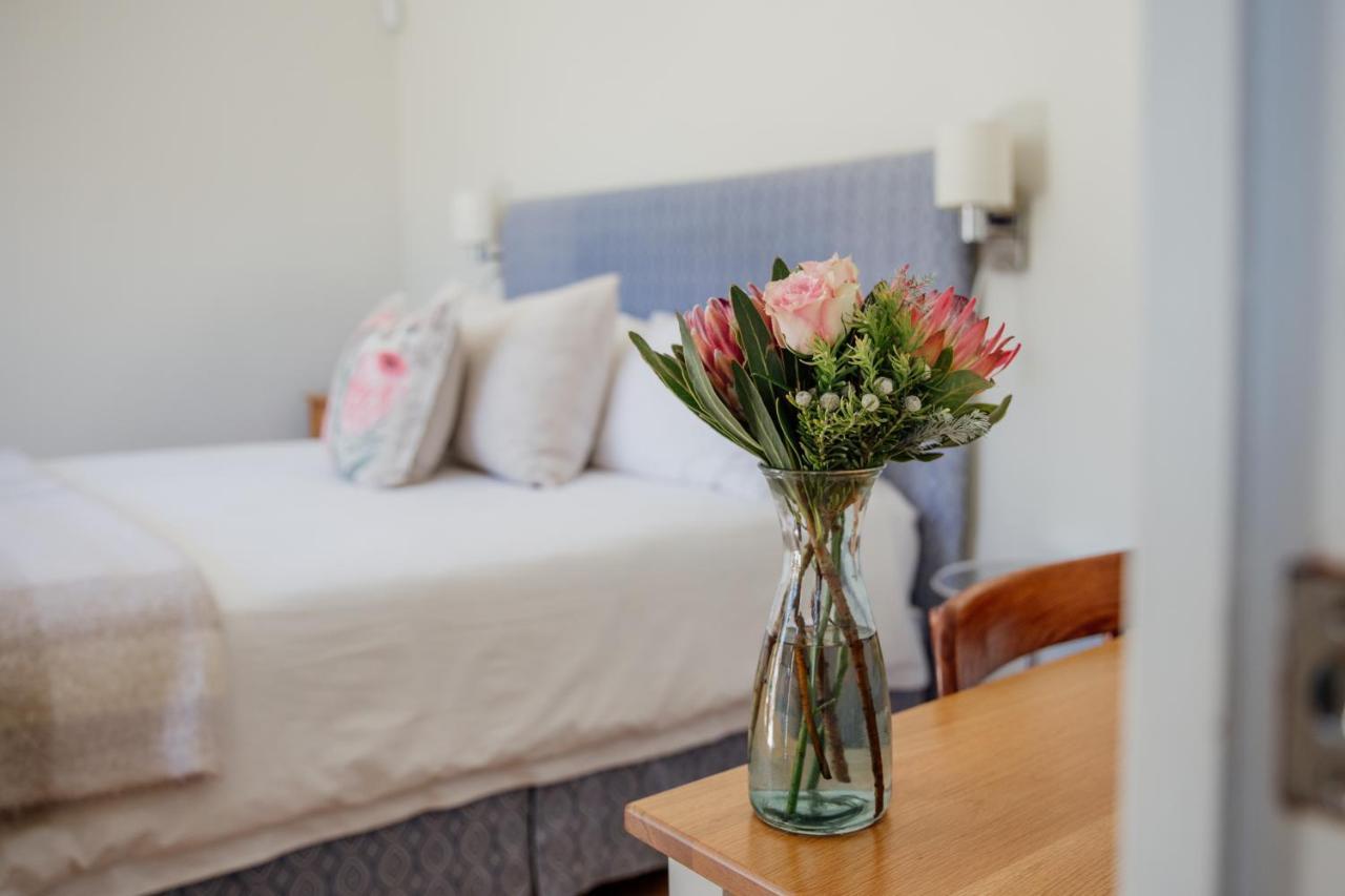 Cornerstone Manor Bed & Breakfast Grahamstown Exterior photo